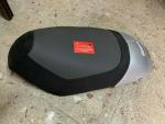 SELLONE SCOOTER CENTRO '98 LUNGO NERO   E GRIGIO SENZA PLASTICA